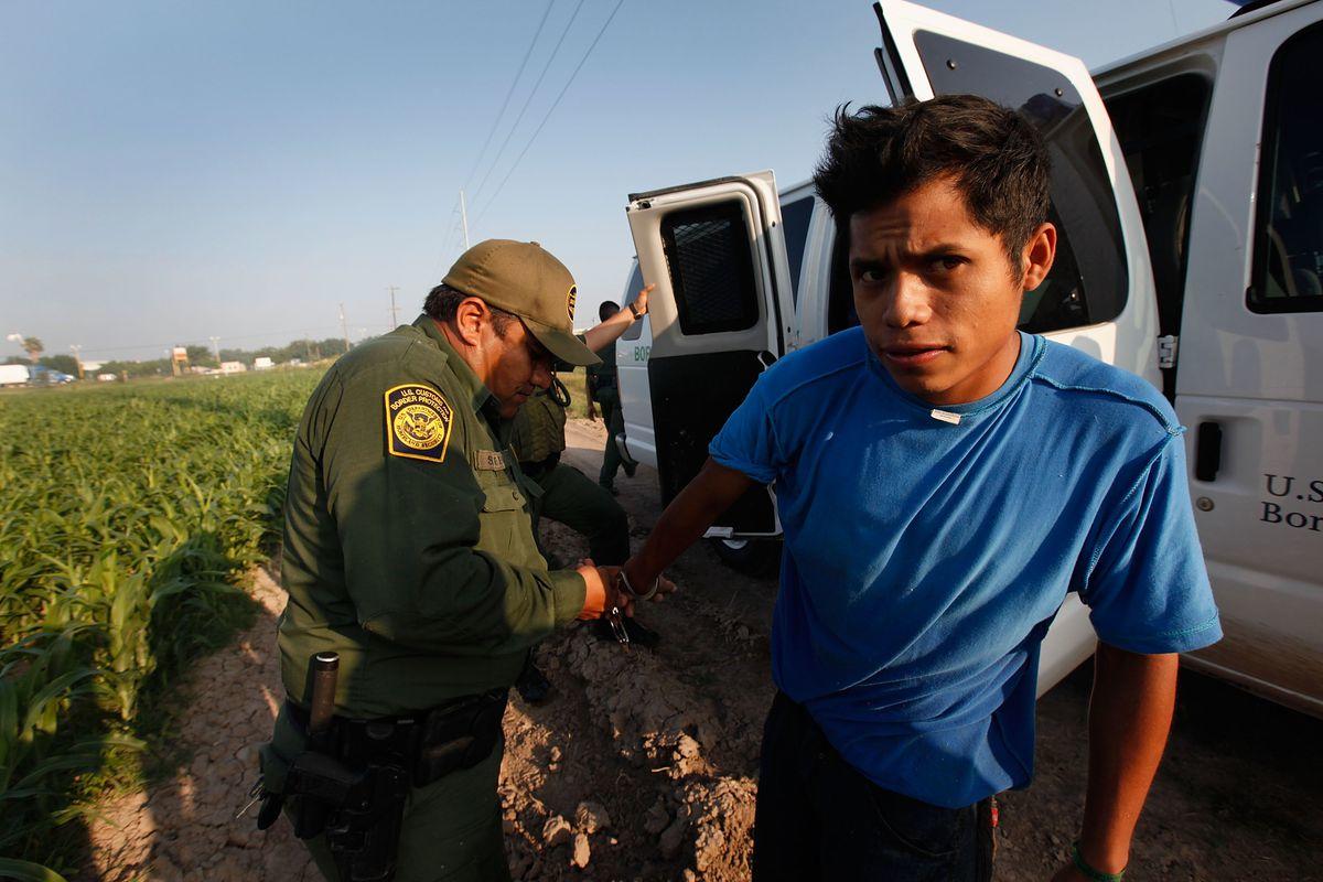 DHS Releases 7,000 Illegal Aliens Into US Cities Over Five Day Period ...